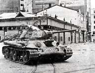 Советский танк на улицах Выборга
